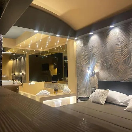 Montesantogroup Suite House Nel Centro Di Napoli Exterior foto
