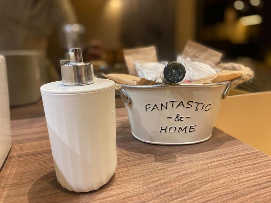 Holiday home Montesantogroup House Nel Centro Di *