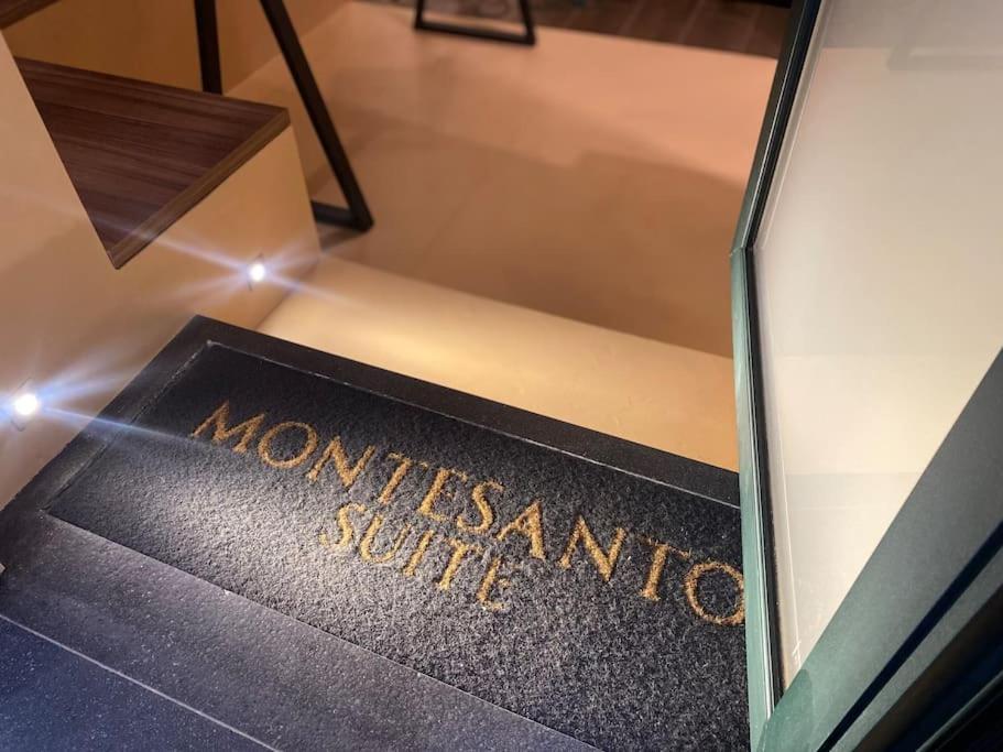 Holiday home Montesantogroup House Nel Centro Di *